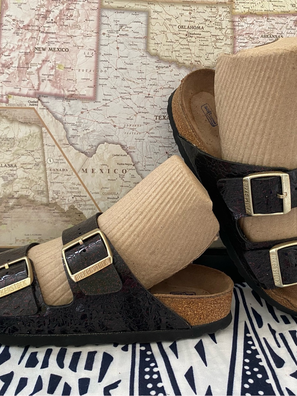 Pre-owned Birkenstock Arizona Soft footbed sandal in Black Bordeaux Sz 38/7
